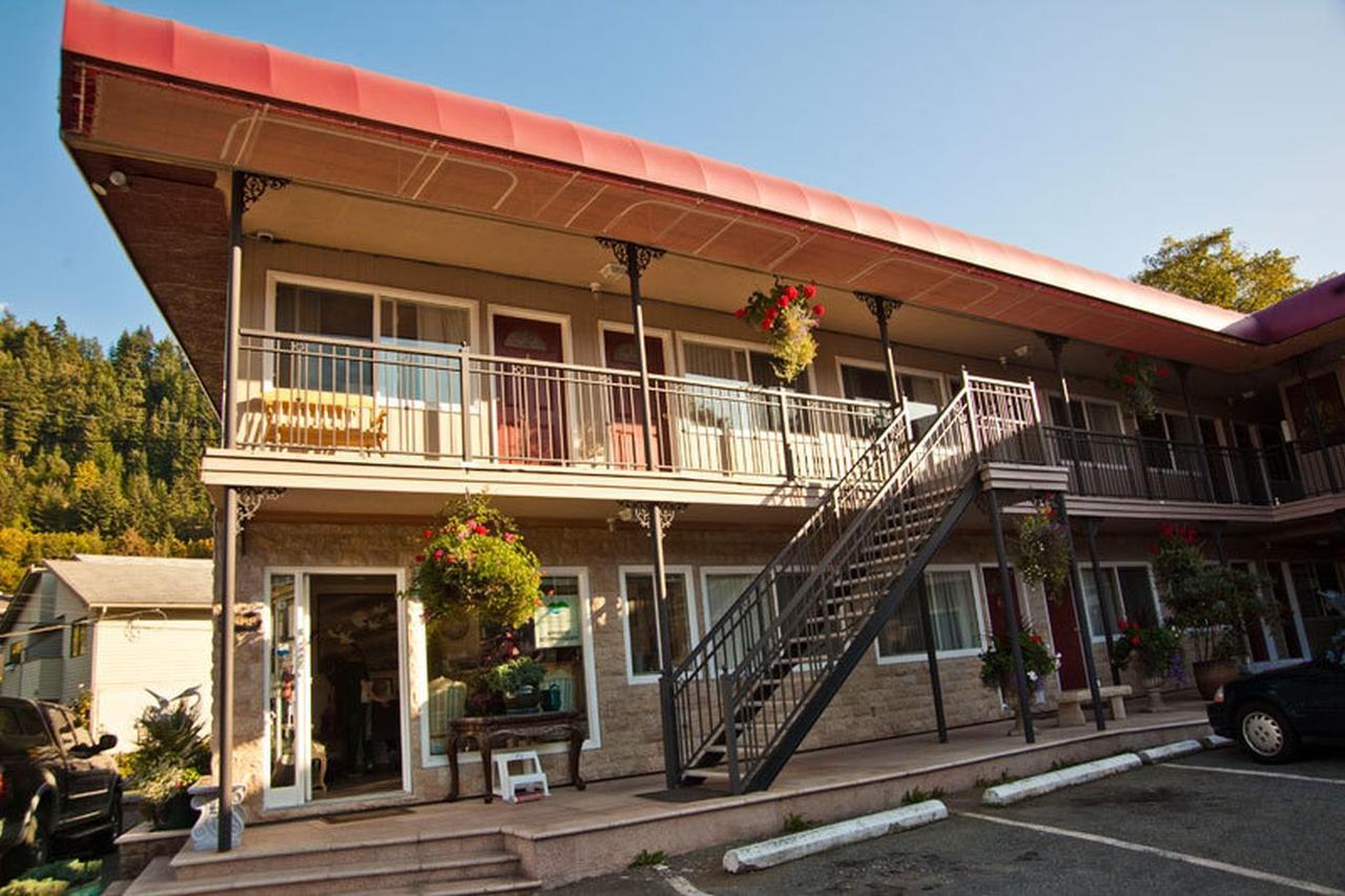 The Classic Horseshoe Bay Motel ウエスト・バンクーバー エクステリア 写真